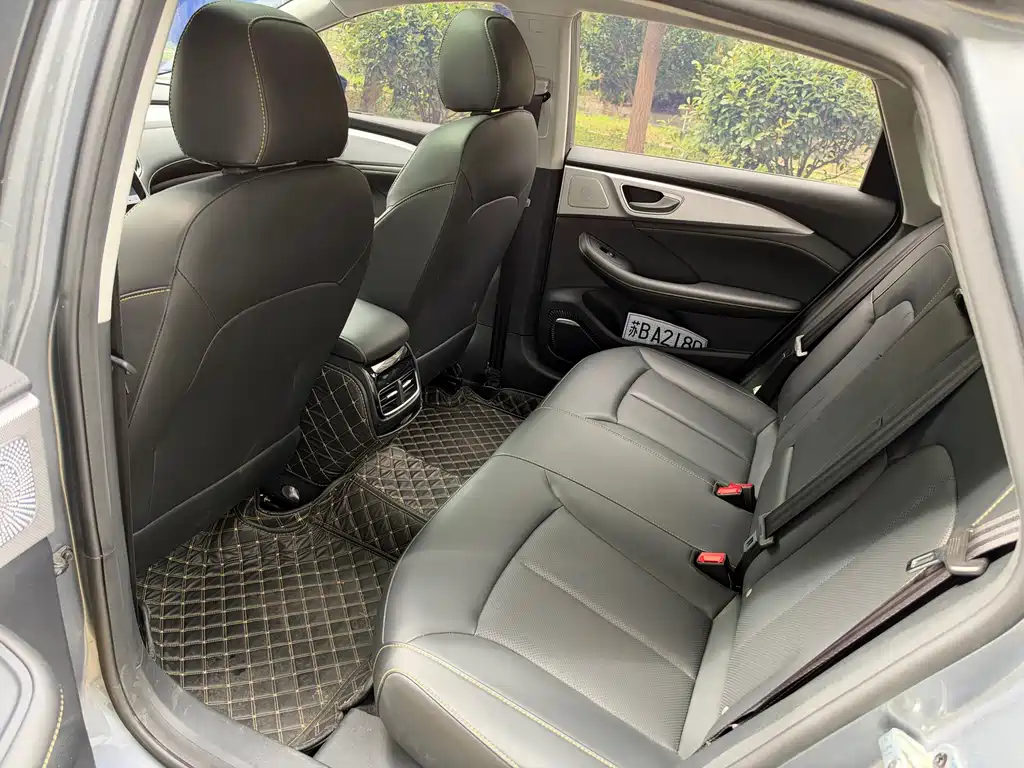 Roewe i6 MAX — миниатюра 7
