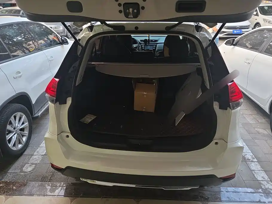 Nissan X-Trail — миниатюра 4