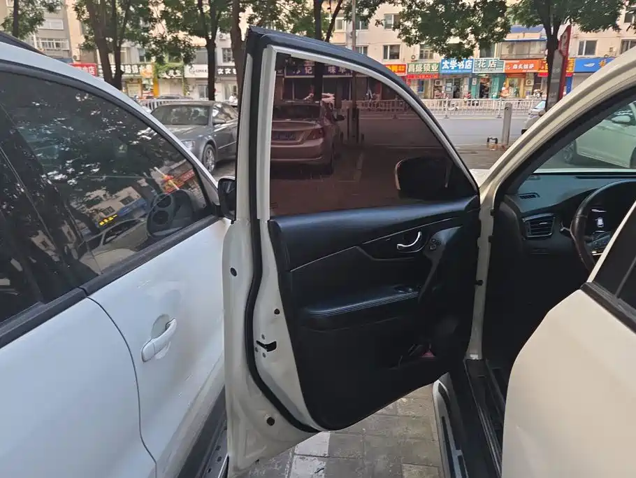 Nissan X-Trail — миниатюра 7