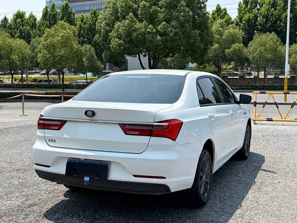 BYD Qin — миниатюра 9