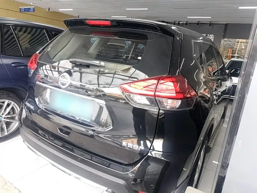 Nissan X-Trail — миниатюра 7