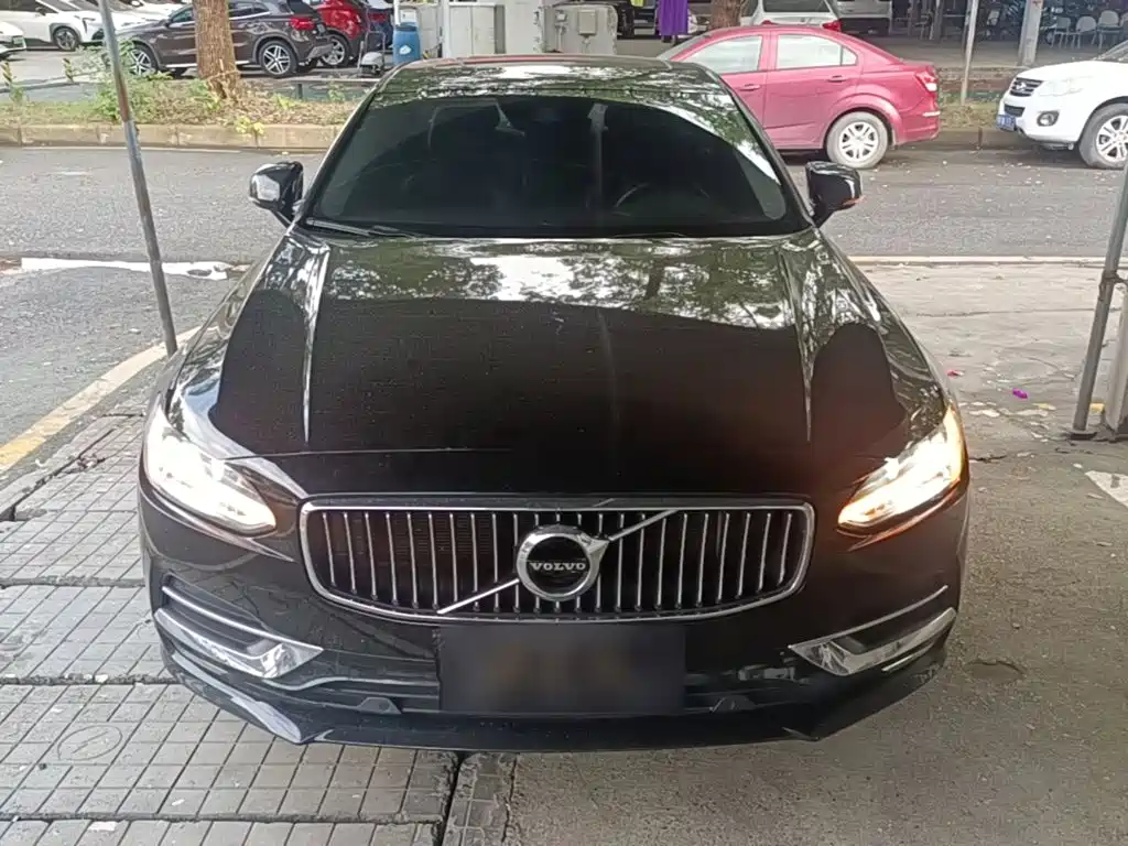 Volvo S90 — миниатюра 3