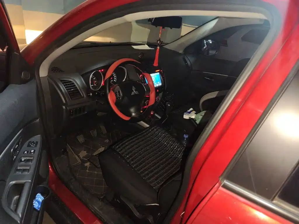 Mitsubishi ASX — миниатюра 12