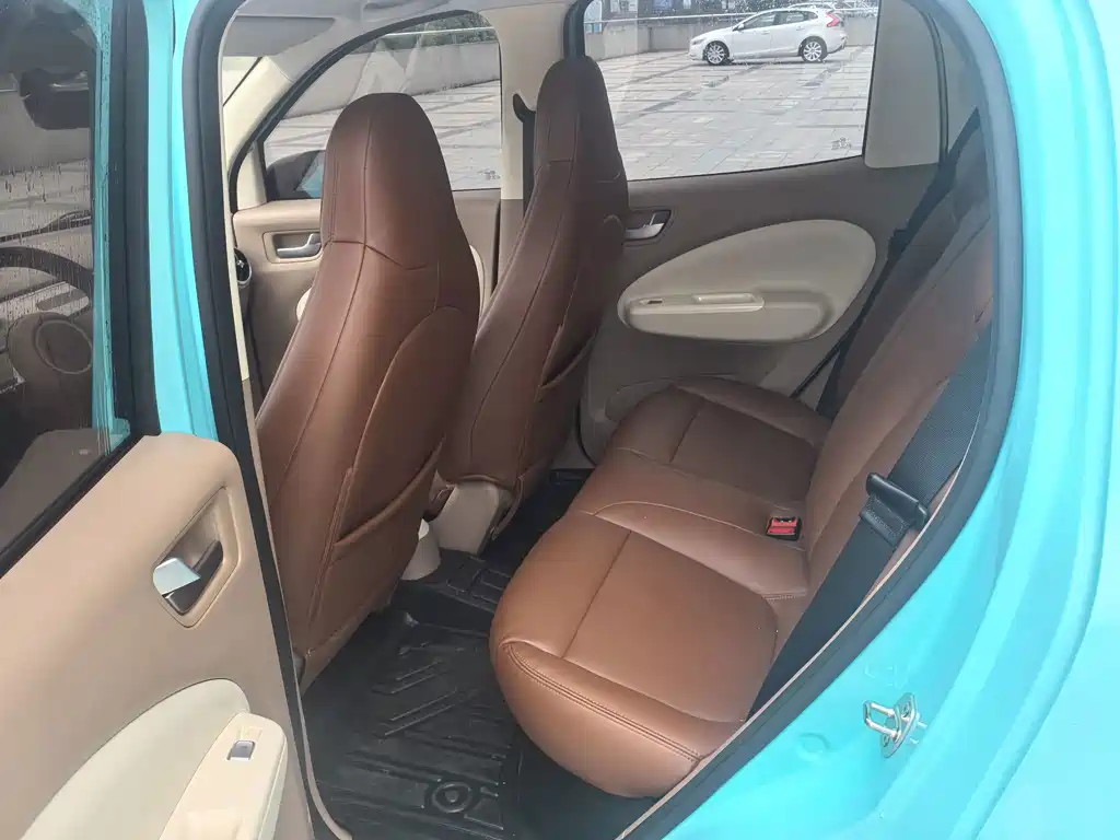 Wuling MINIEV — миниатюра 9