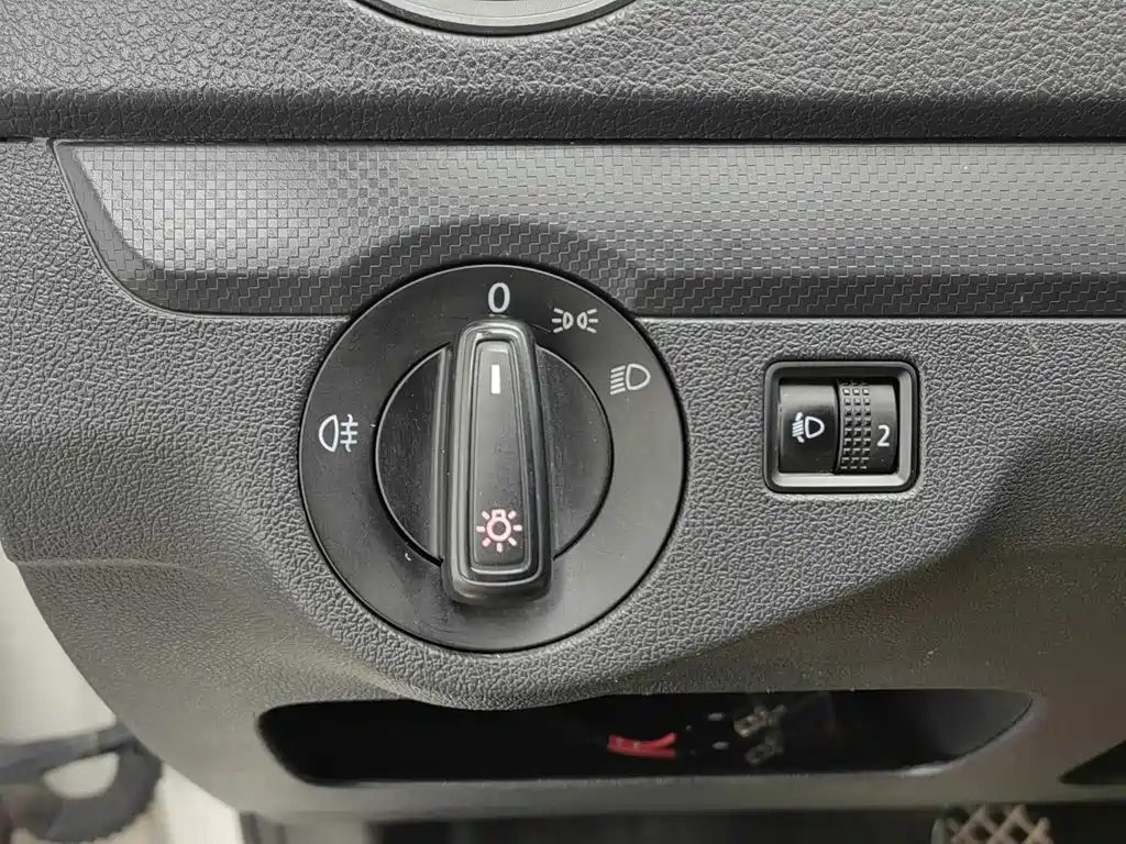 Volkswagen Jetta — миниатюра 21