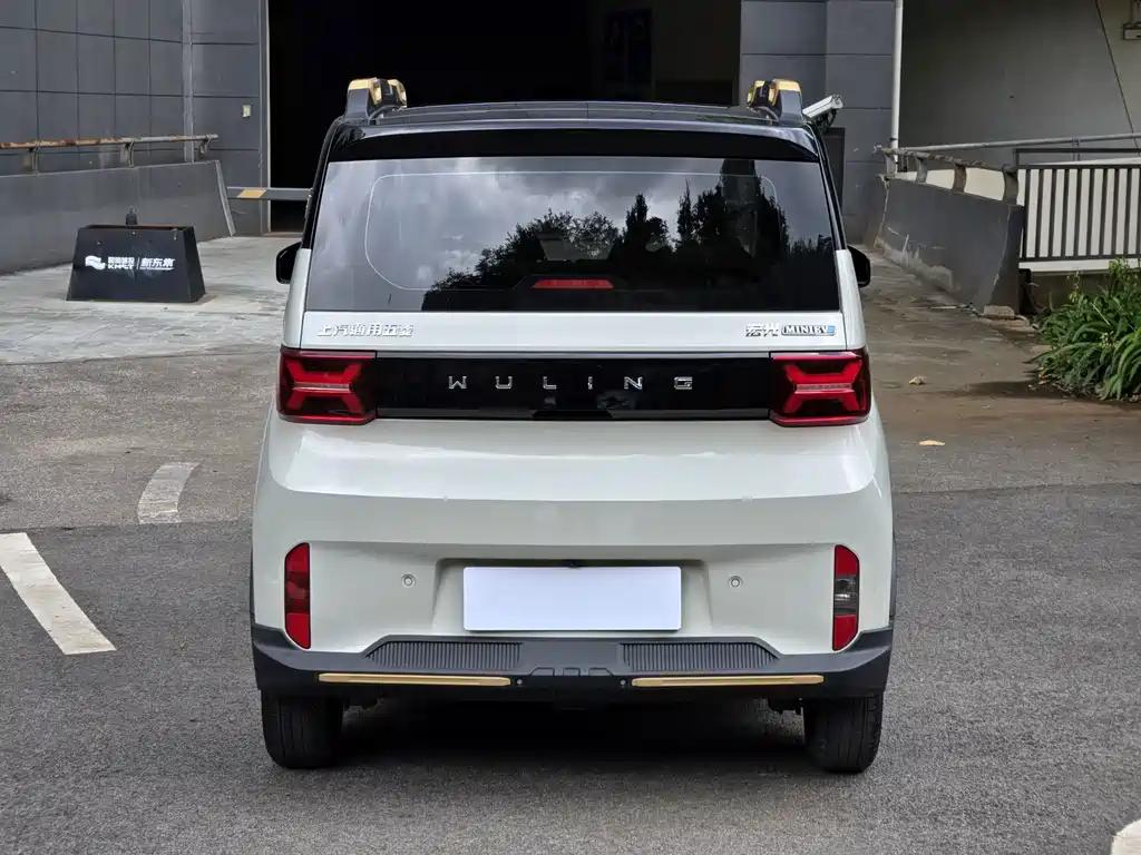Wuling MINIEV — миниатюра 7