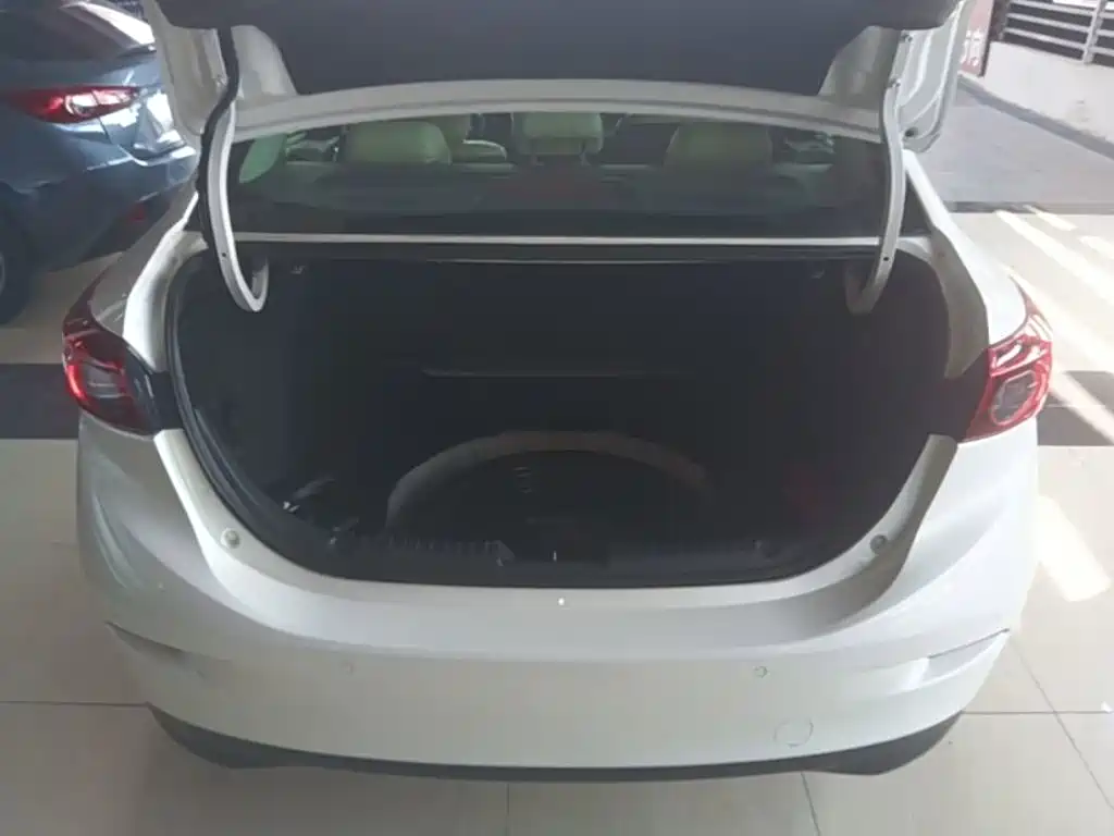Mazda 3 Axela — миниатюра 19