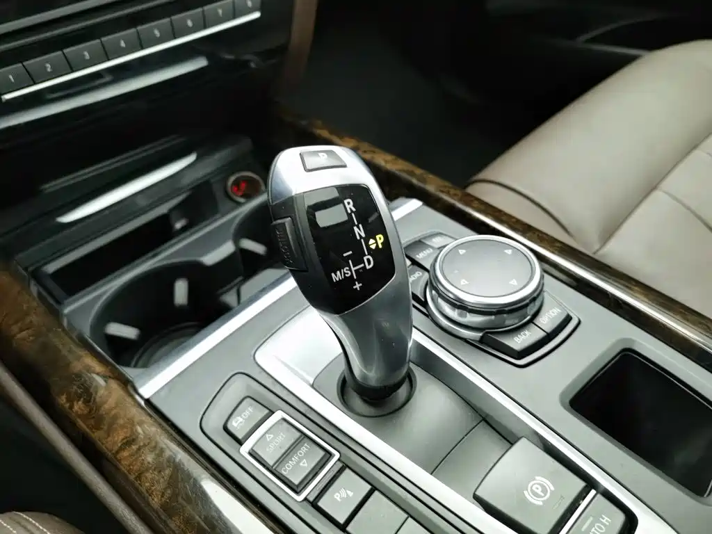 BMW X5 (Import) — миниатюра 13