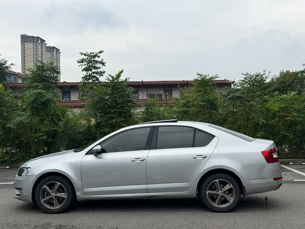 Skoda Octavia — миниатюра 4