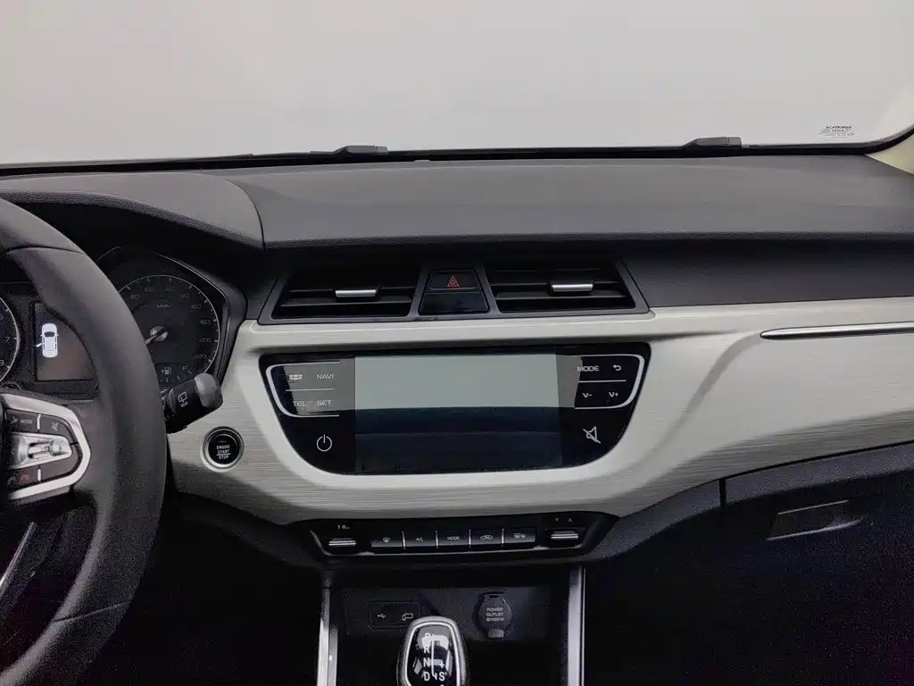 Geely Vision X3 — миниатюра 12