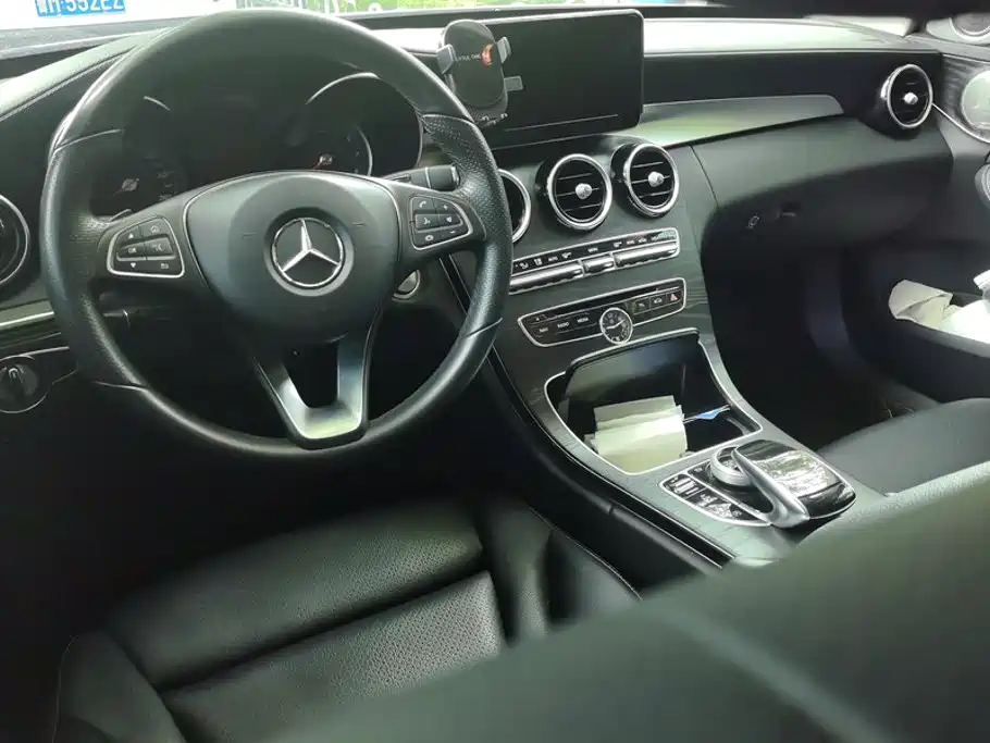 Mercedes-Benz C-Class — миниатюра 12