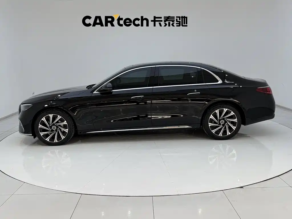 Mercedes-Benz E-Class — миниатюра 8