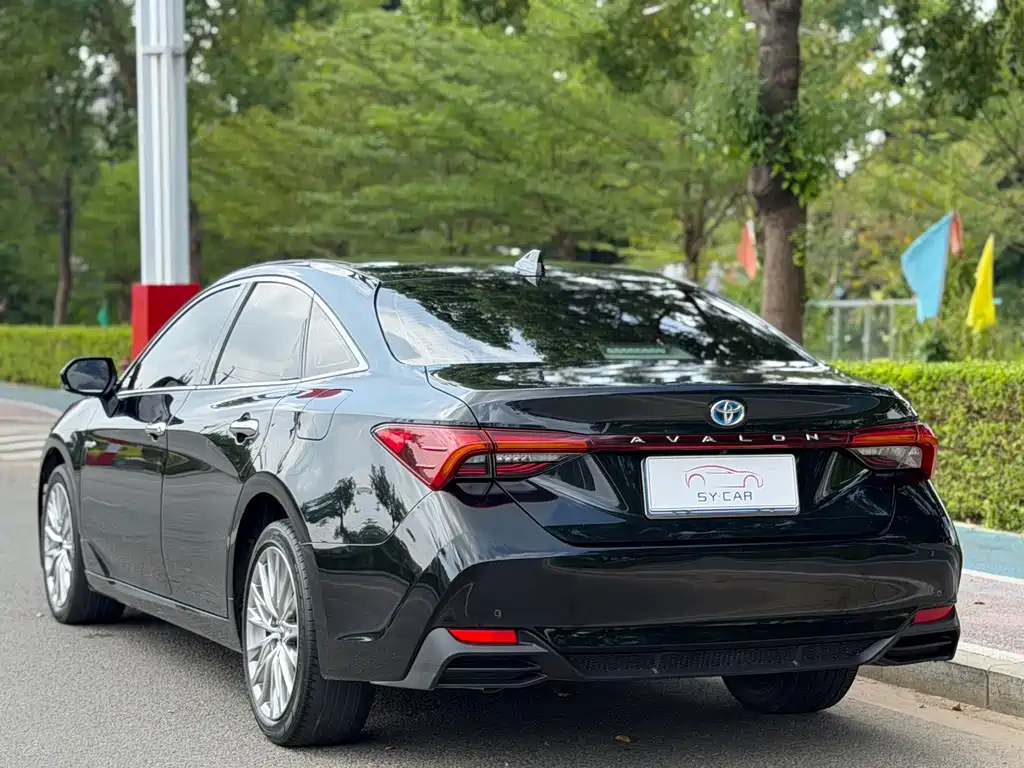 Toyota Avalon — миниатюра 6
