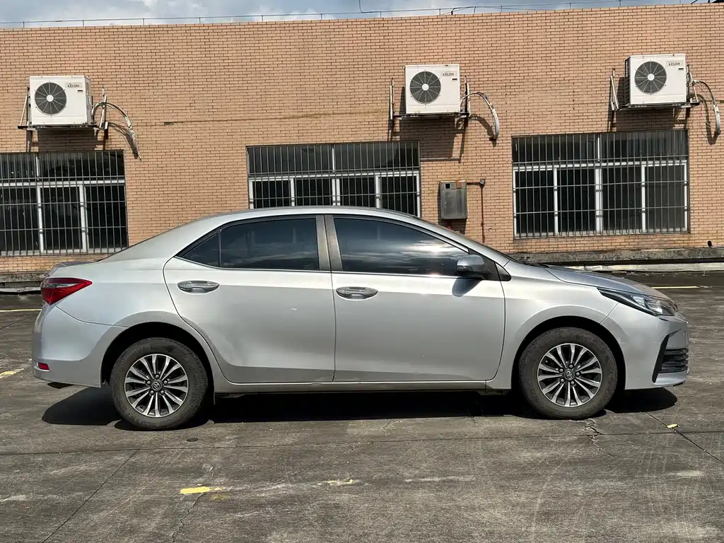 Toyota Corolla — миниатюра 4