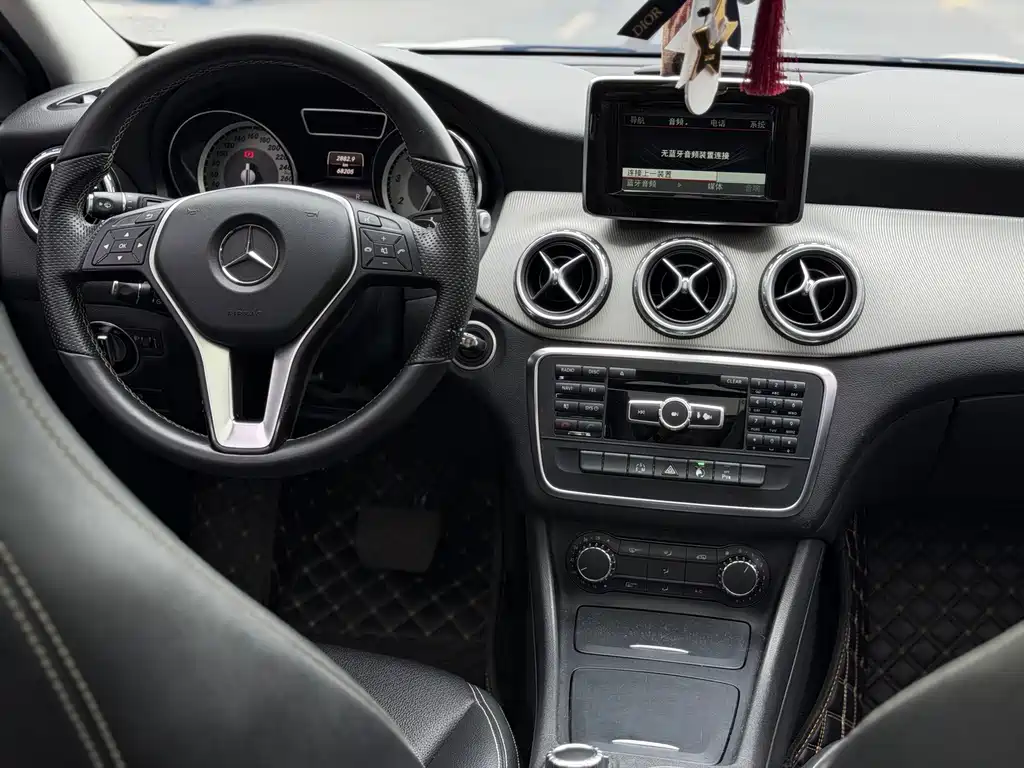Mercedes-Benz GLA — миниатюра 9