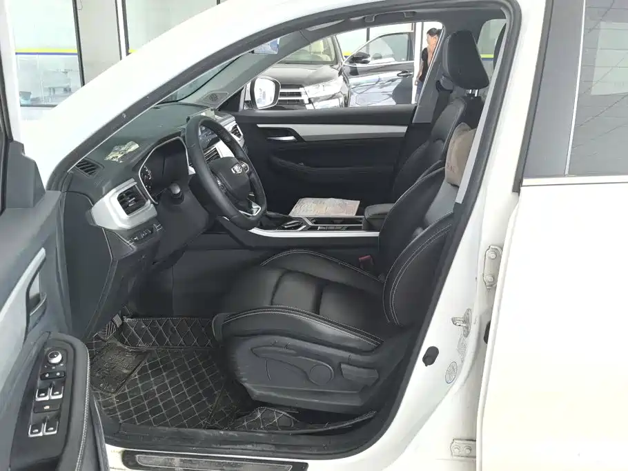 Geely Vision X6 — миниатюра 9