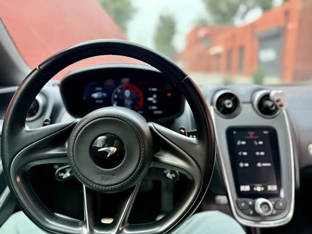 McLaren GT — миниатюра 15