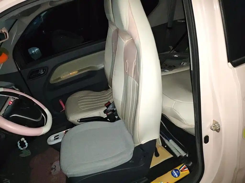 Wuling MINIEV — миниатюра 11