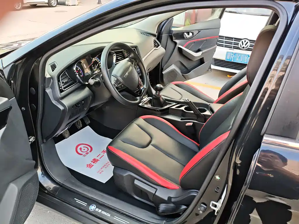Venucia D60 — миниатюра 9