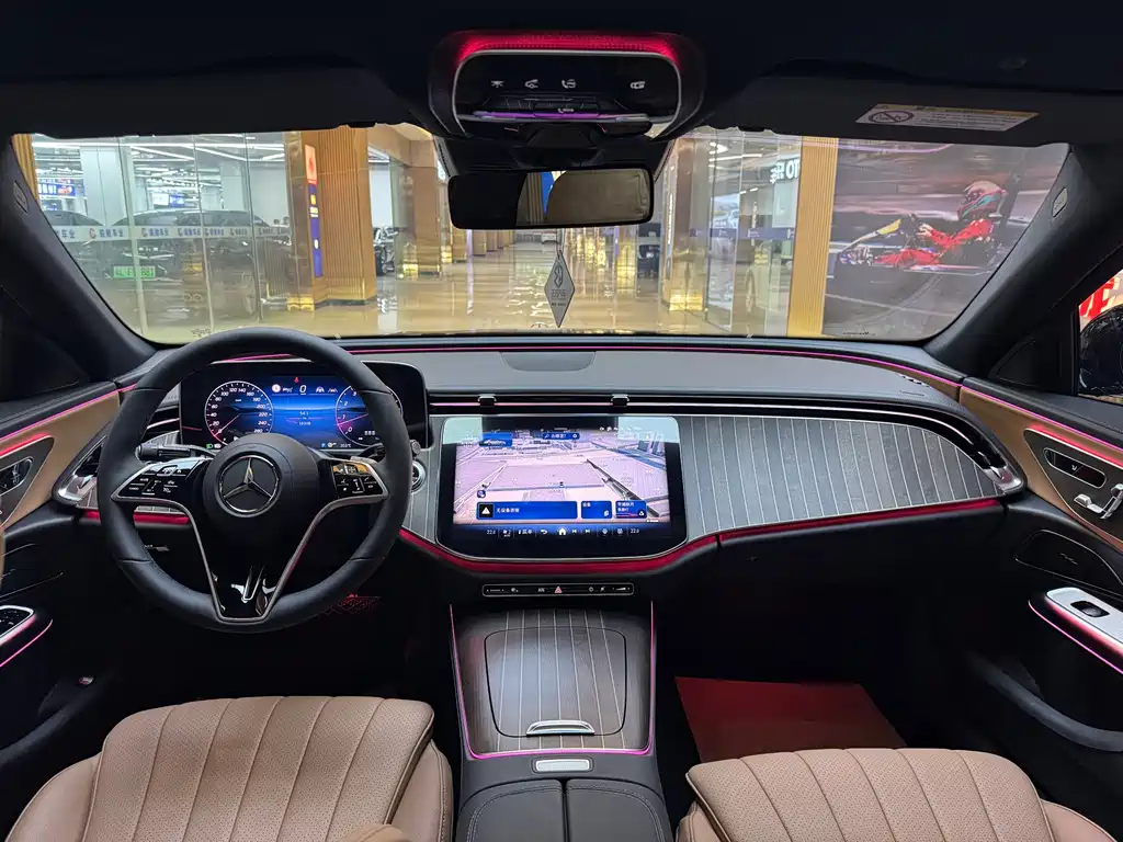 Mercedes-Benz E-Class — миниатюра 15