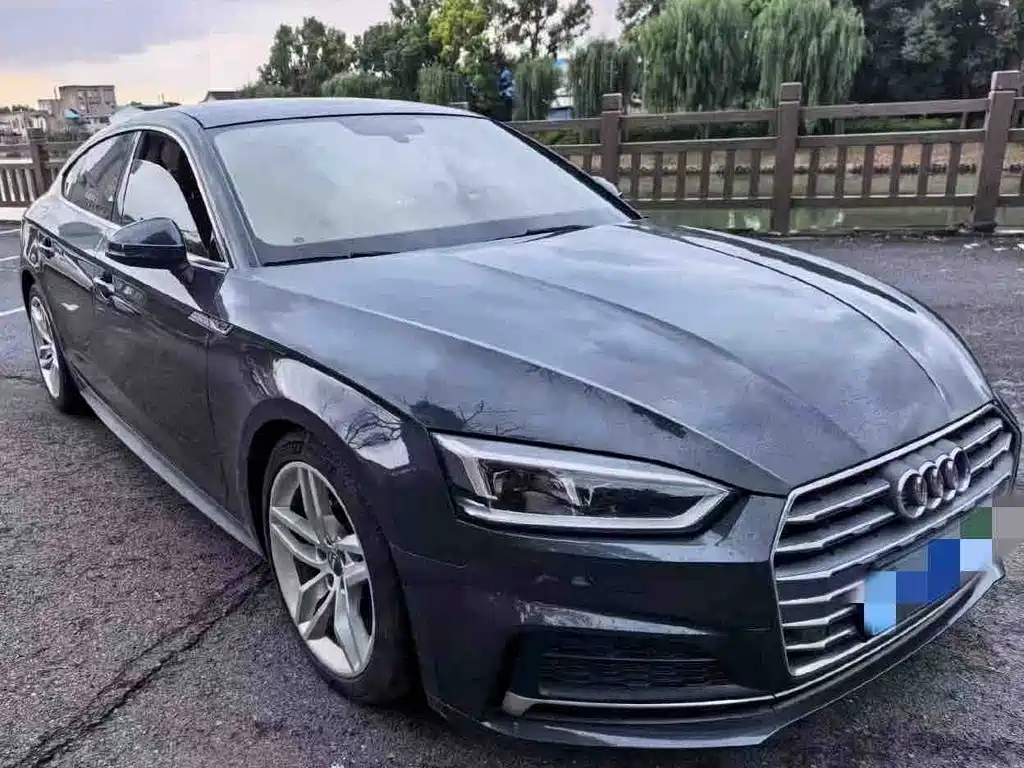 Audi A5 (Import)