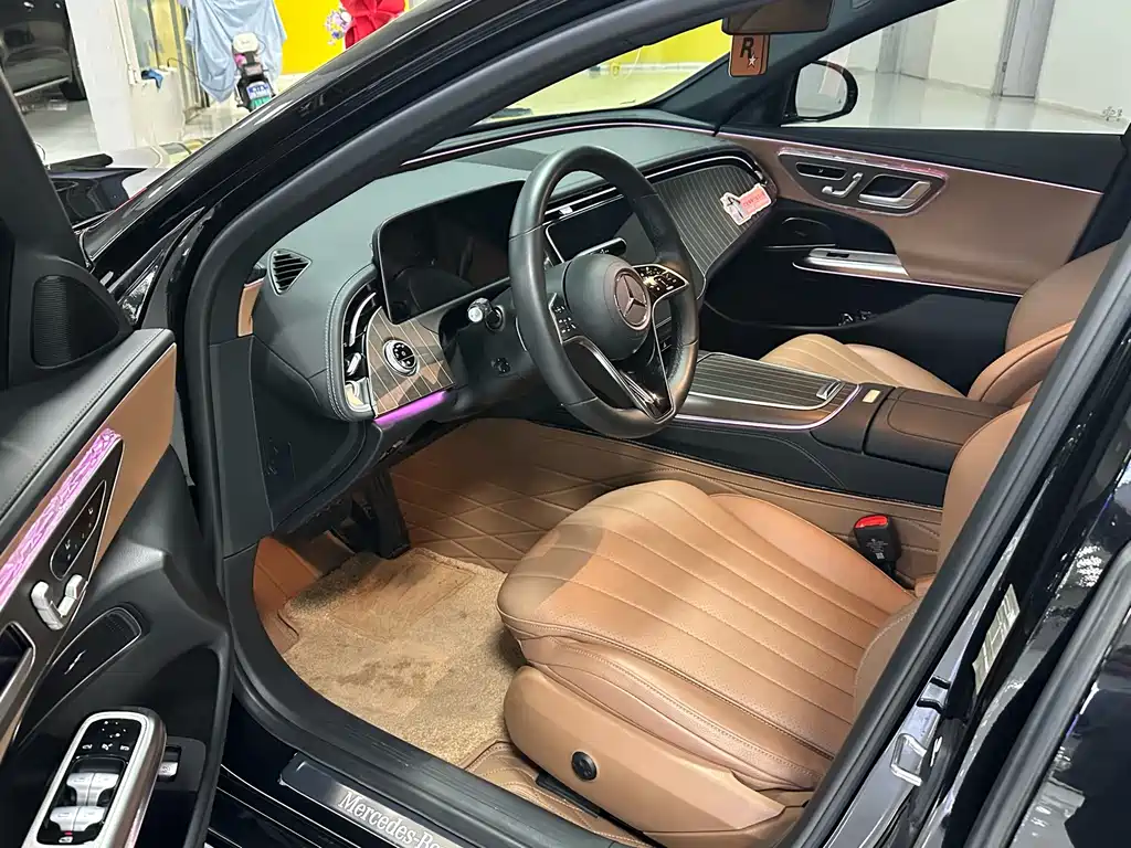 Mercedes-Benz E-Class — миниатюра 4