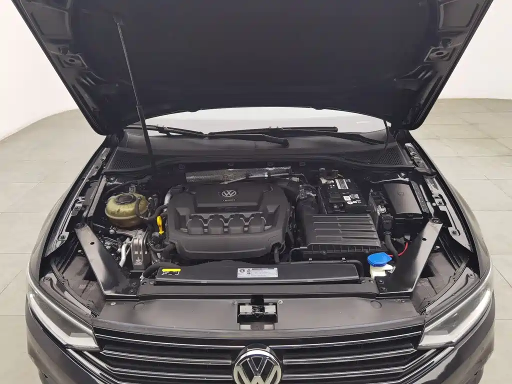 Volkswagen Magotan — миниатюра 6