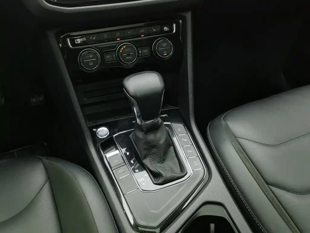 Volkswagen Tiguan L — миниатюра 13