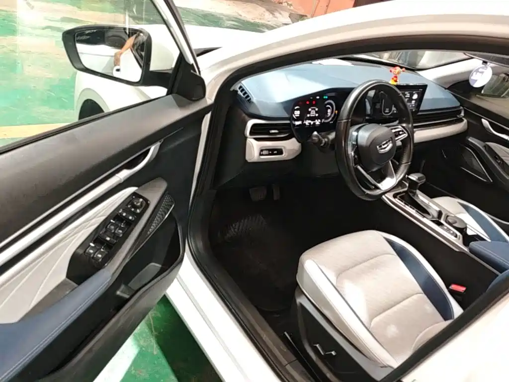 Geely Emgrand — миниатюра 16