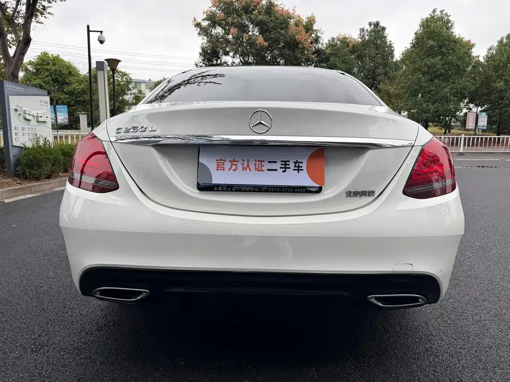 Mercedes-Benz C-Class — миниатюра 16