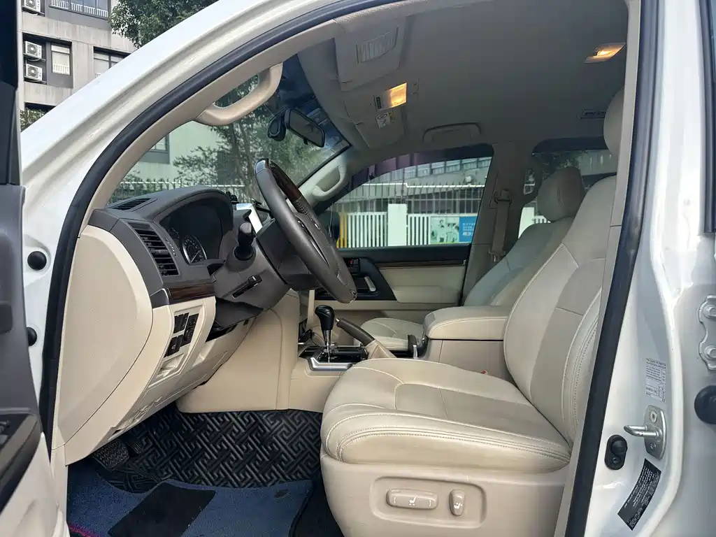 Toyota Land Cruiser — миниатюра 12