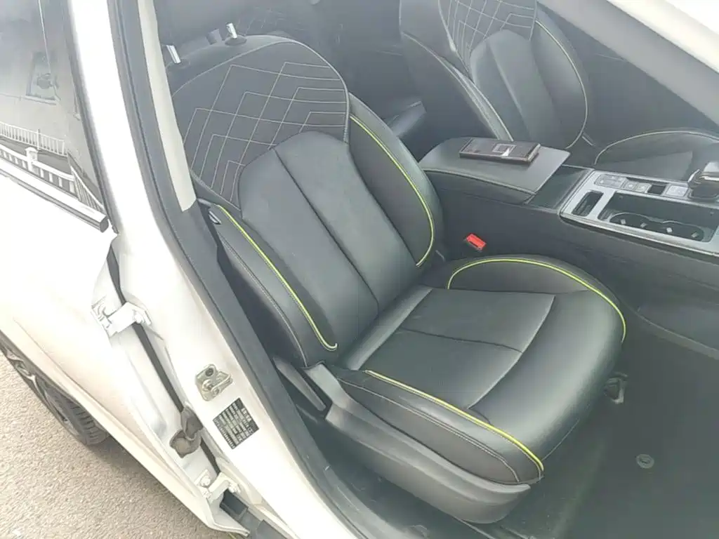 Roewe RX5 — миниатюра 25