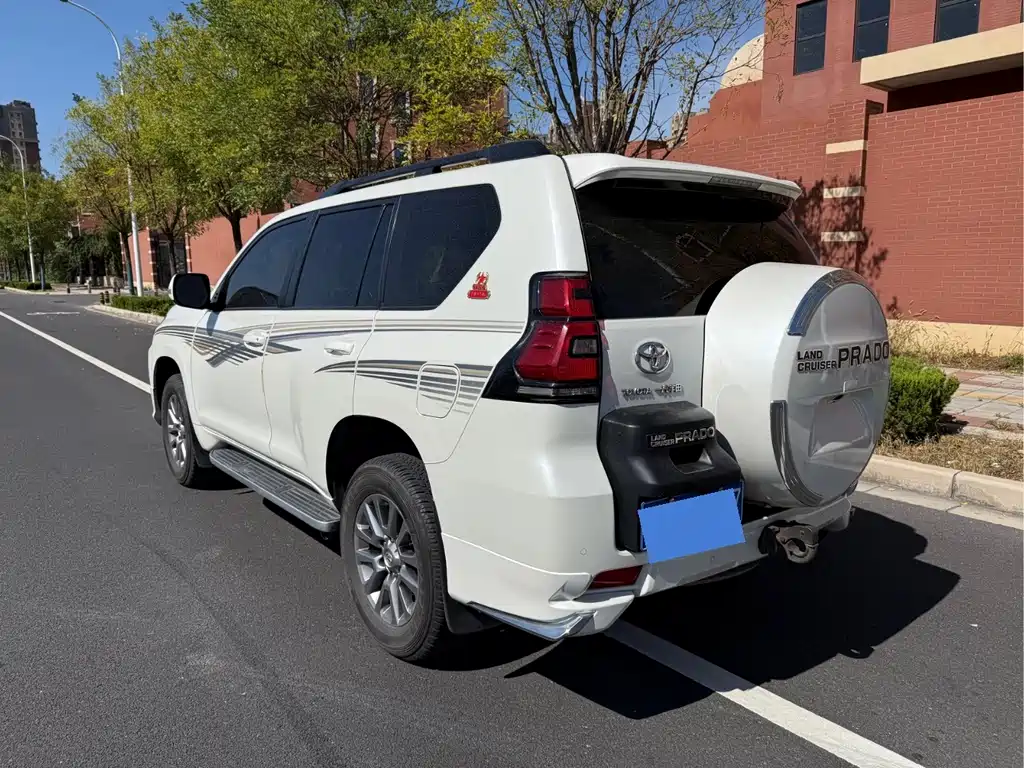 Toyota Prado — миниатюра 12