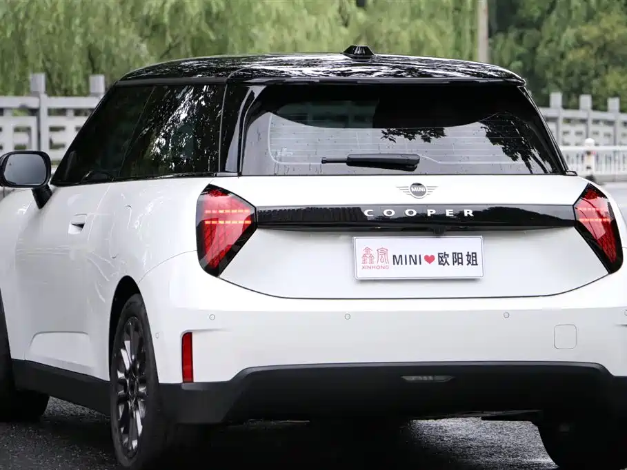 Mini COOPER 2026 466km COOPER E