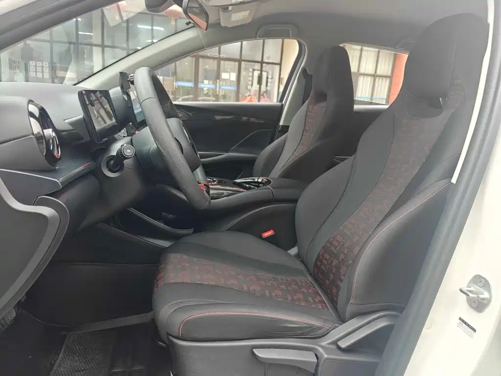 BYD e2 — миниатюра 5