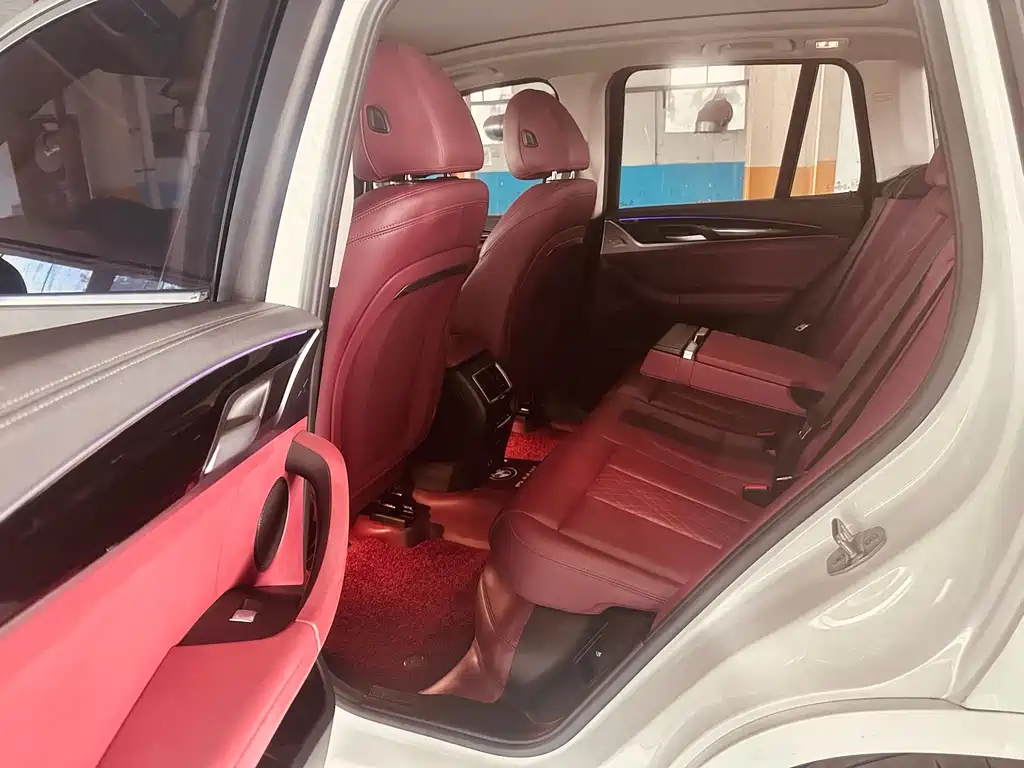 BMW iX3 — миниатюра 8