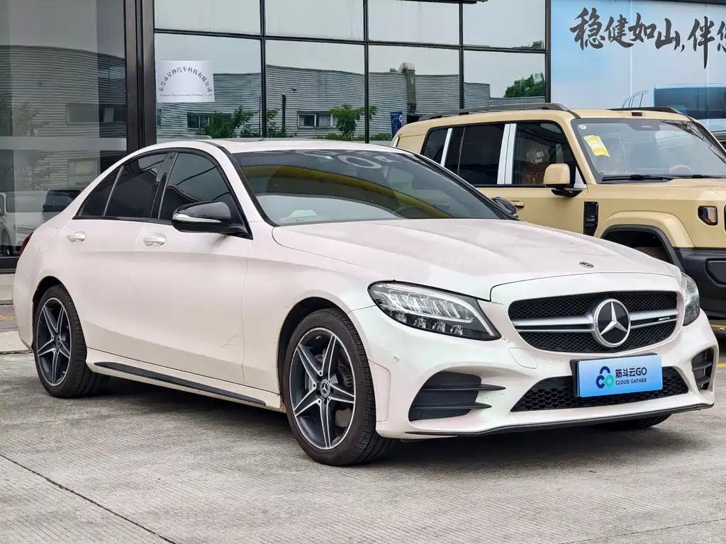 Mercedes-Benz C-Class — миниатюра 3