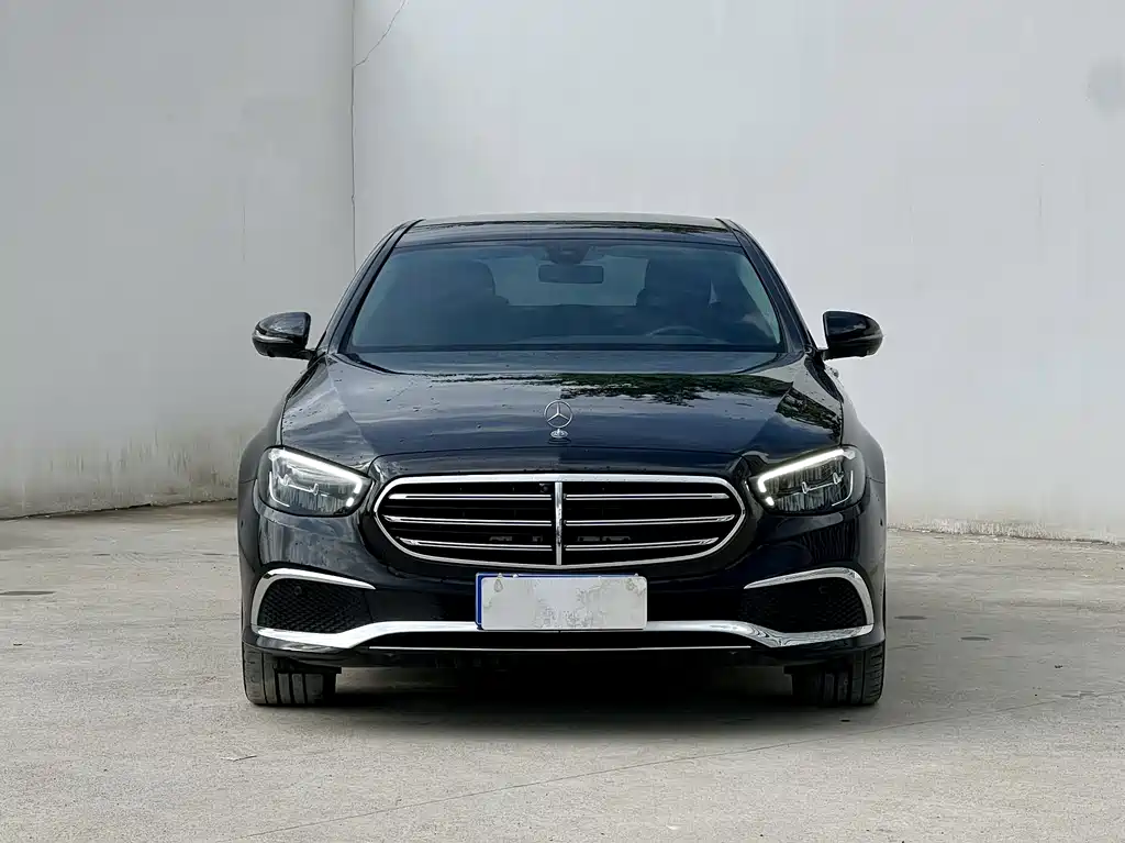 Mercedes-Benz E-Class — миниатюра 2