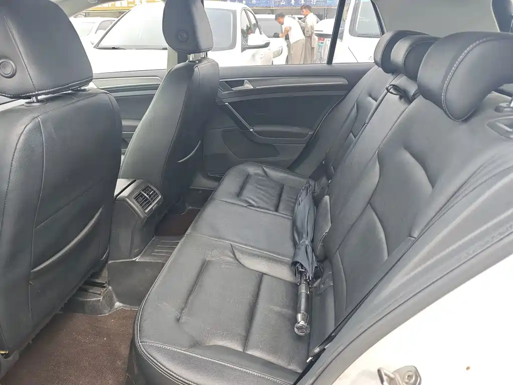 Volkswagen Golf — миниатюра 5