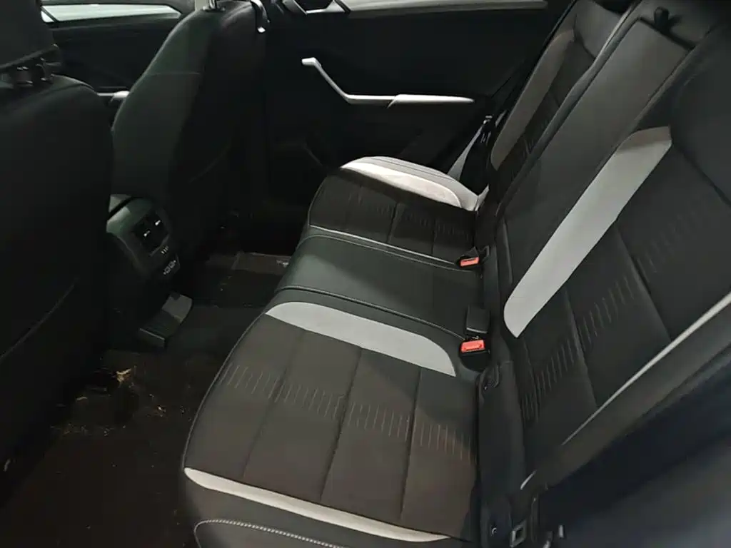 Volkswagen T-Roc — миниатюра 17