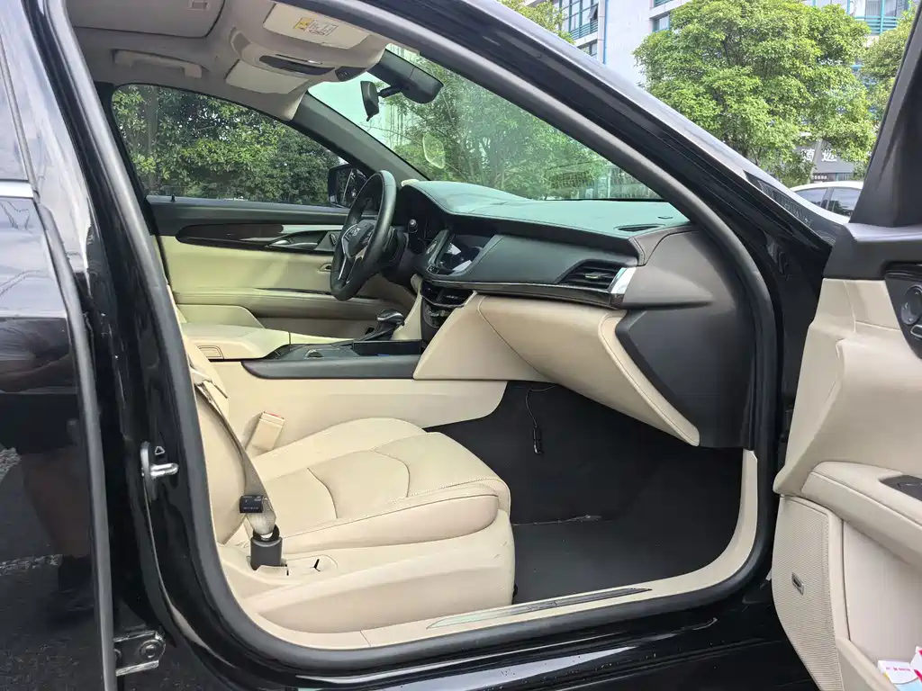 Cadillac CT6 — миниатюра 8