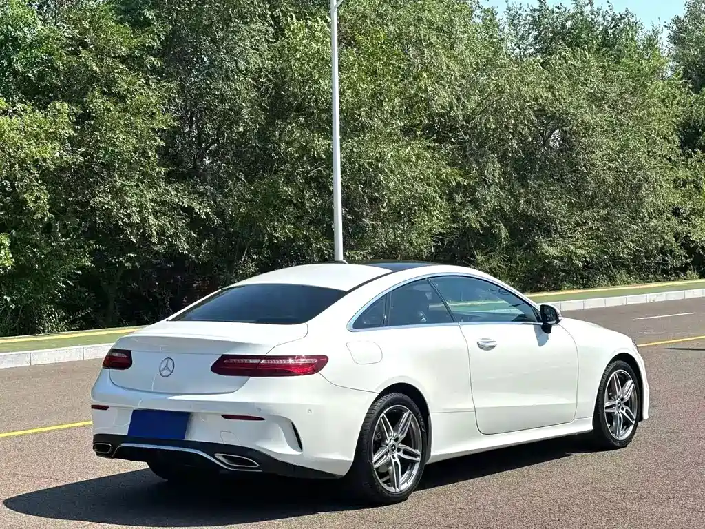 Mercedes-Benz E-Class (Import) — миниатюра 7