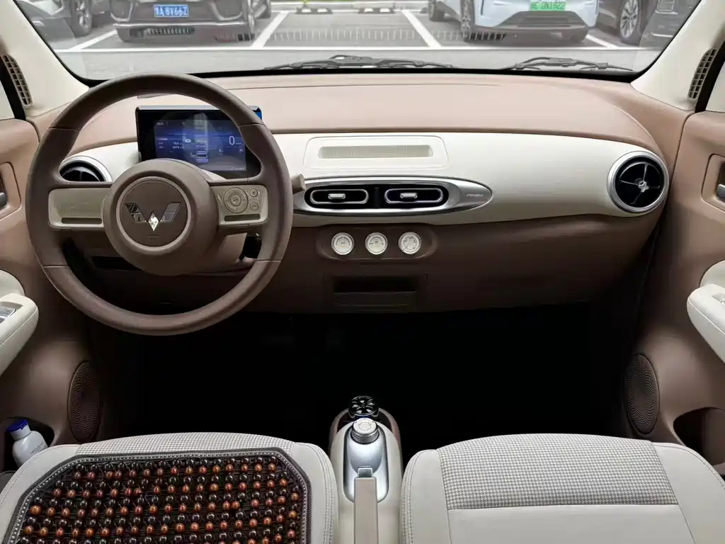 Wuling MINIEV — миниатюра 5