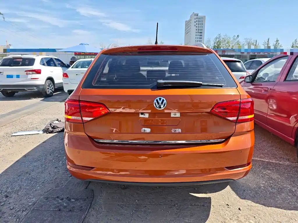 Volkswagen Santana — миниатюра 6