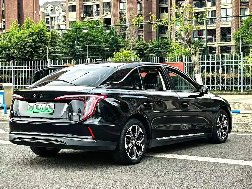 Hongqi E-QM5 2022 431km
