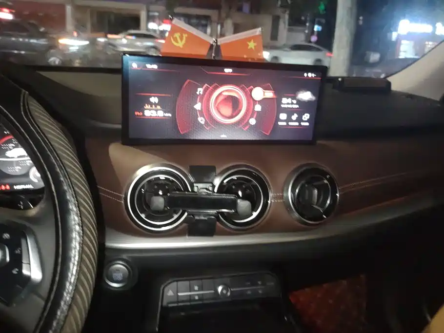 Wey Wey VV6 — миниатюра 13
