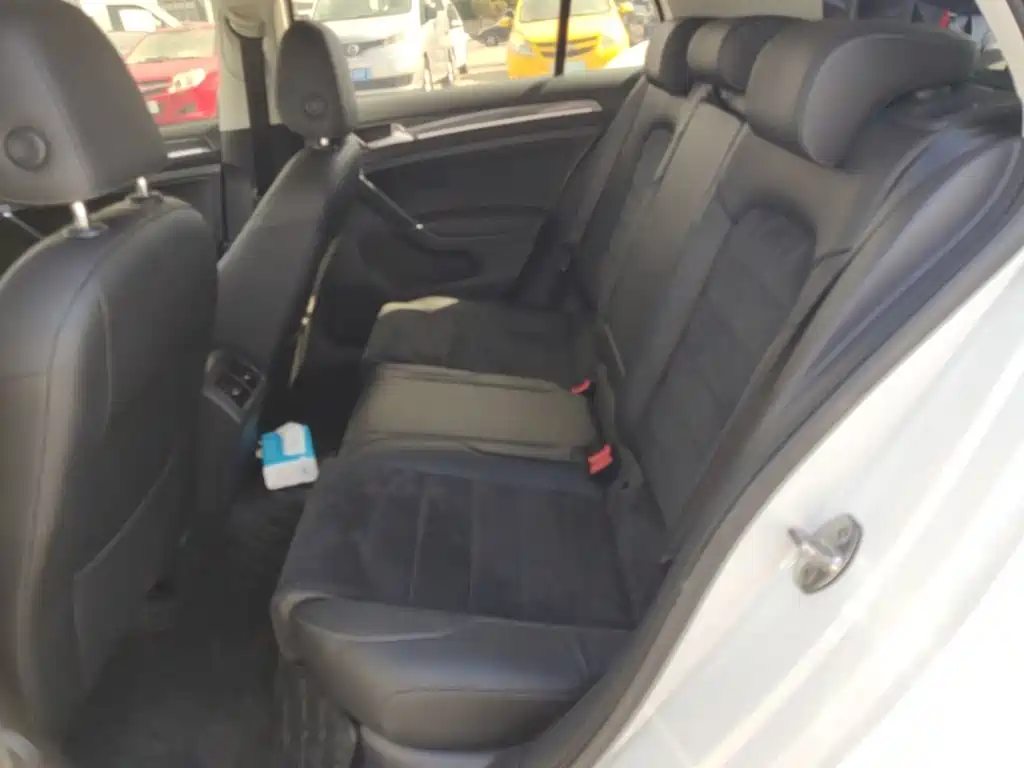 Volkswagen Golf — миниатюра 17