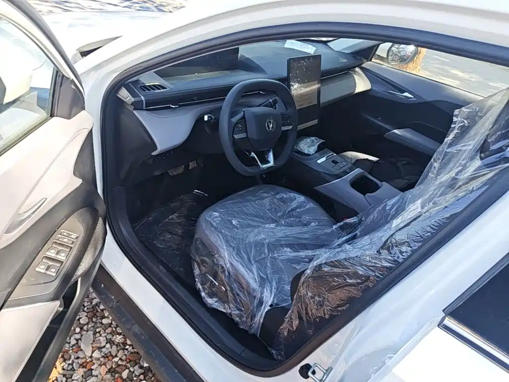 Changan Eado PHEV — миниатюра 16