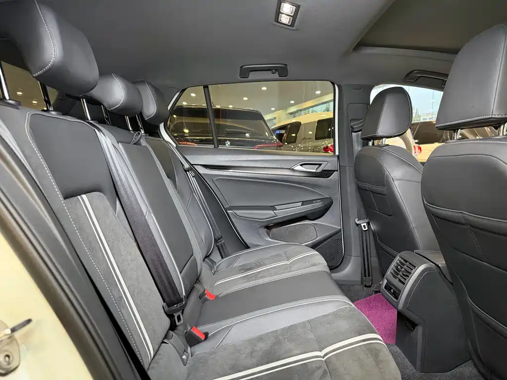Volkswagen Golf — миниатюра 15
