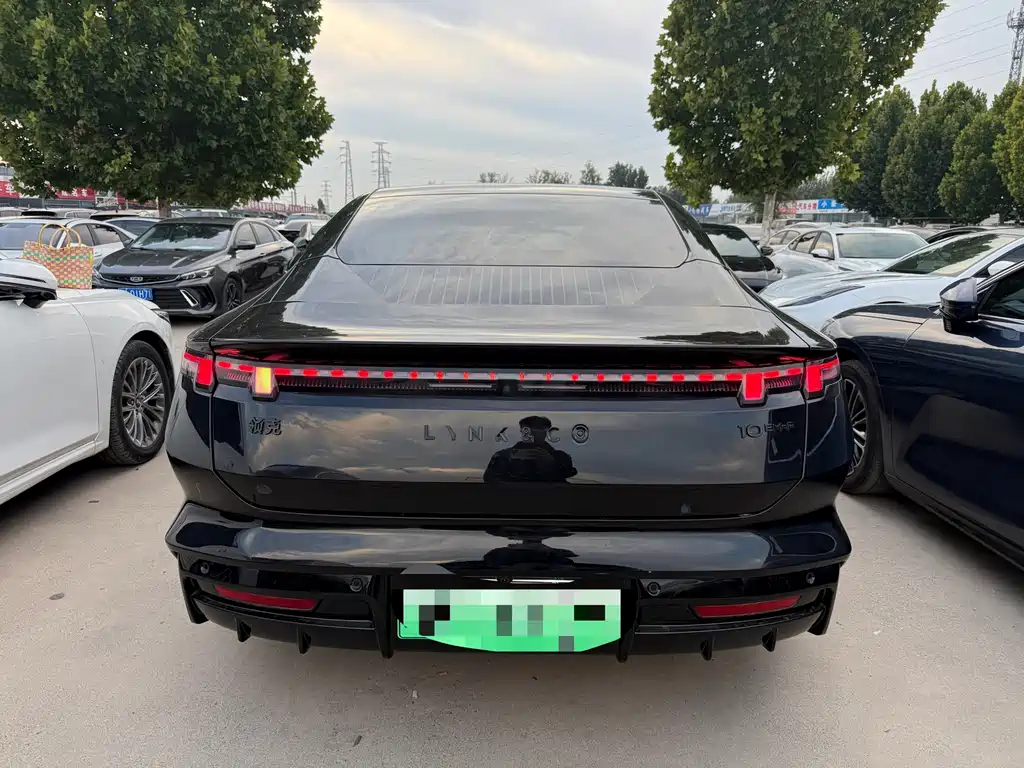 Lynk & Co 10 — миниатюра 8